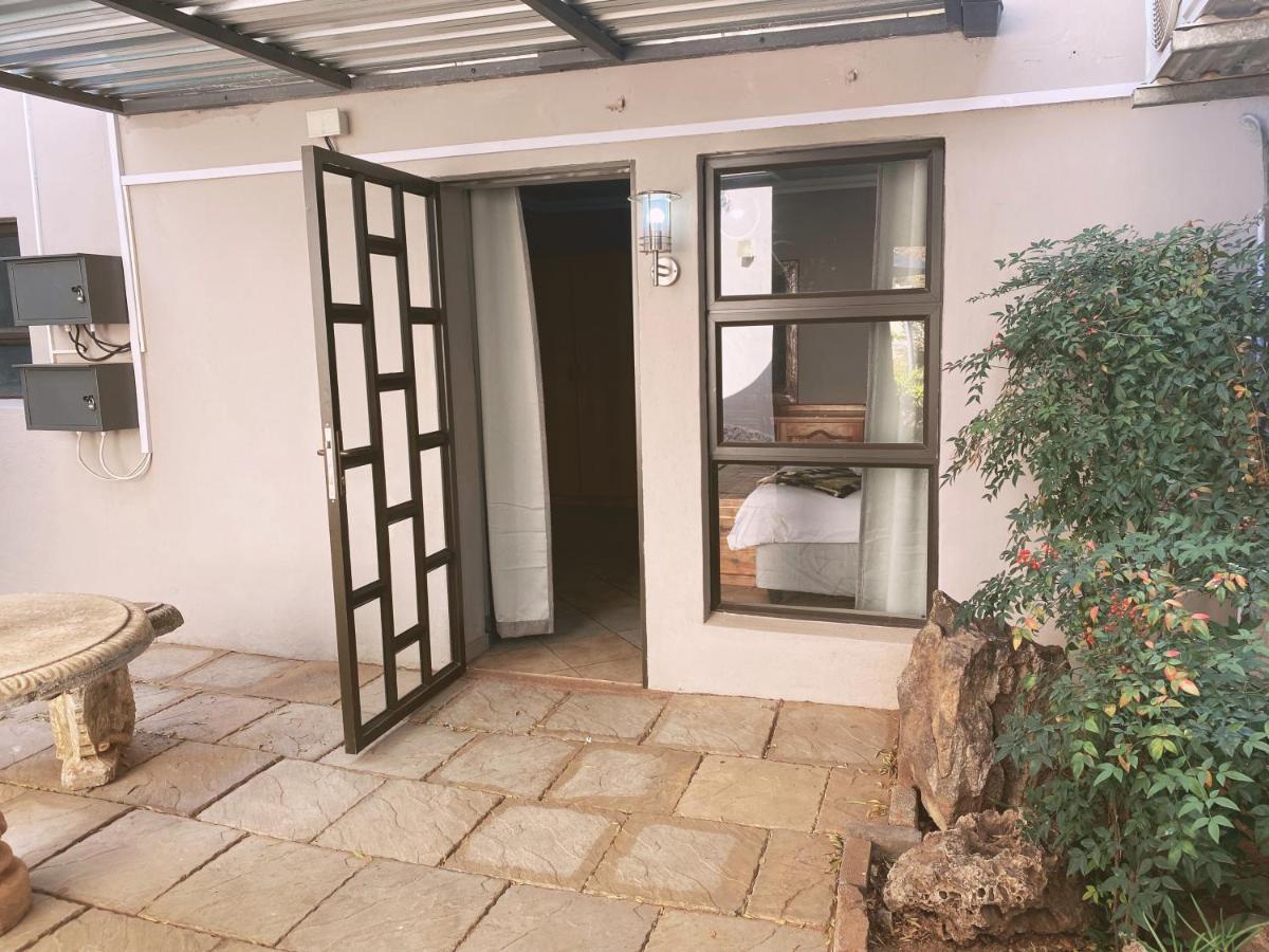 The Wilds Lodge Kuruman Exterior photo
