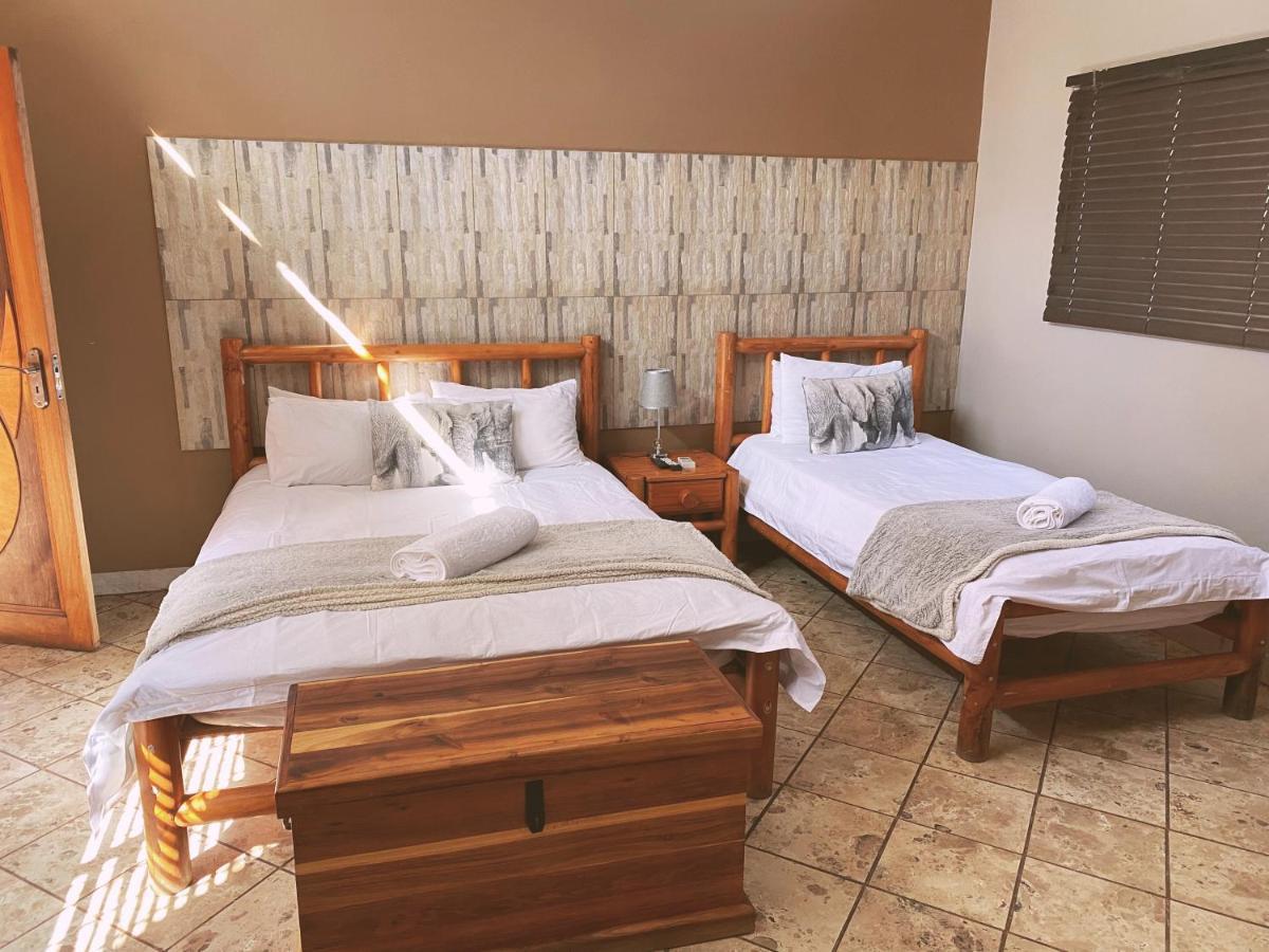 The Wilds Lodge Kuruman Exterior photo