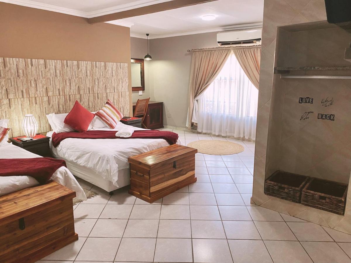 The Wilds Lodge Kuruman Exterior photo