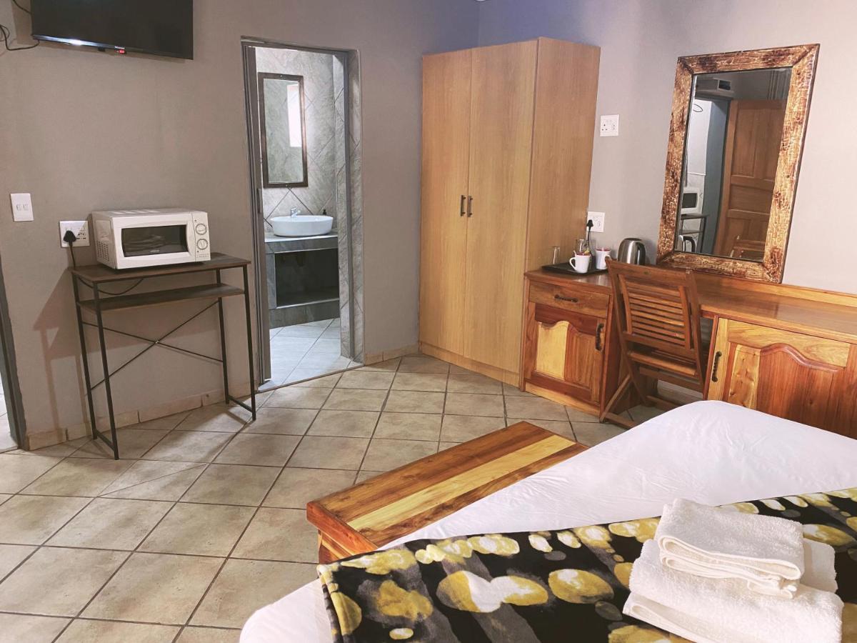 The Wilds Lodge Kuruman Exterior photo
